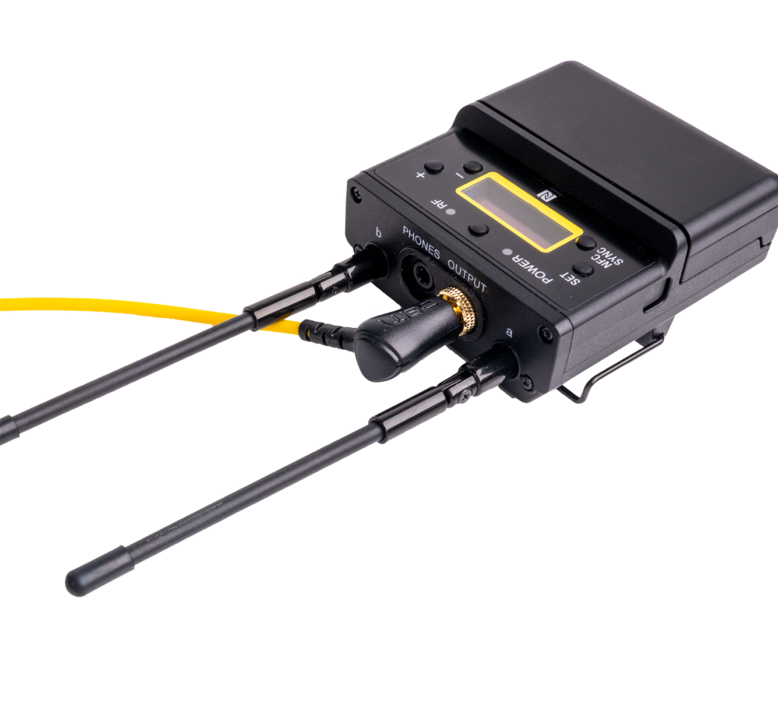 THEOS Accessories XLR Link - Locking 3.5mm to Right Angle XLR