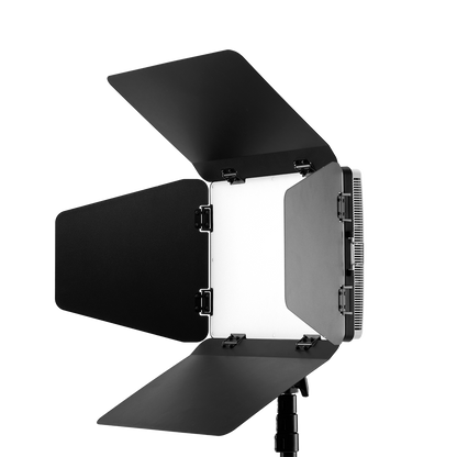 amaran Pano 120c Barndoor